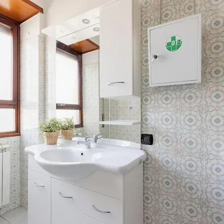 Apartment 2 Vatican St Peter's Daniele Barone Rome